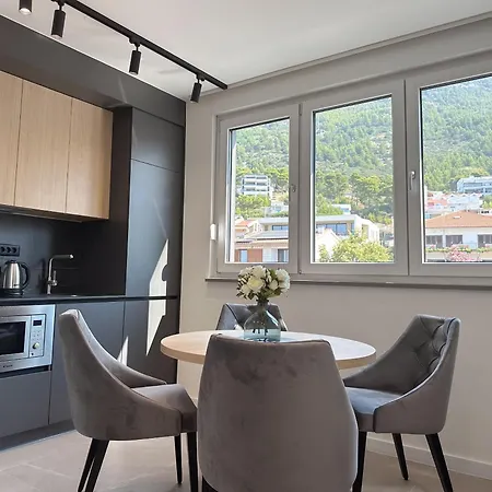 Central Baska Voda Apartments Διαμέρισμα *