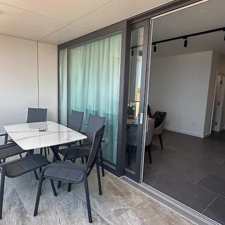 Central Baska Voda Apartments *