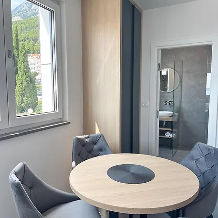 Central Baska Voda Apartments Διαμέρισμα *