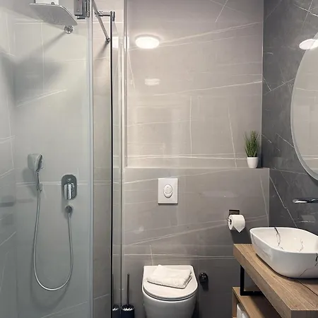 Central Baska Voda Apartments