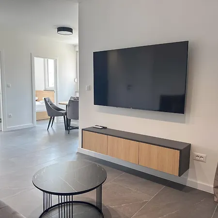 Central Baska Voda Apartments *