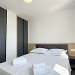 Central Baska Voda Apartments *