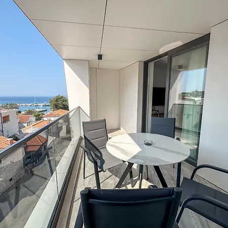 Central Baska Voda Apartments アパート *