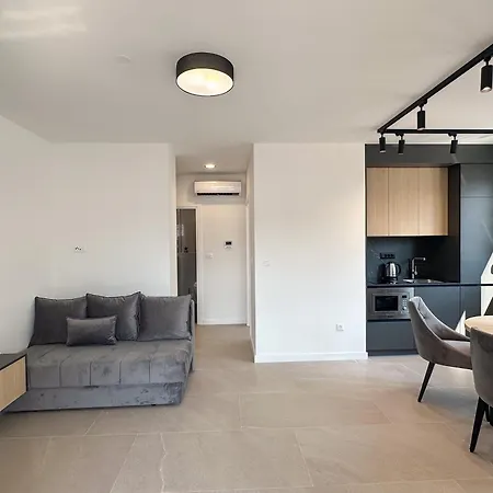 Central Baska Voda Apartments アパート