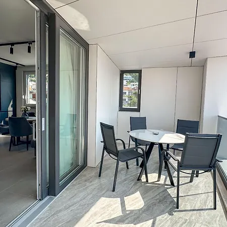 Central Baska Voda Apartments *