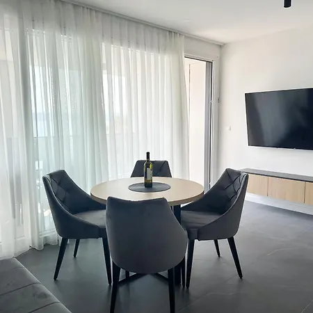 Апартаменты Central Baska Voda Apartments