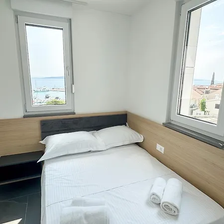 Central Baska Voda Apartments *