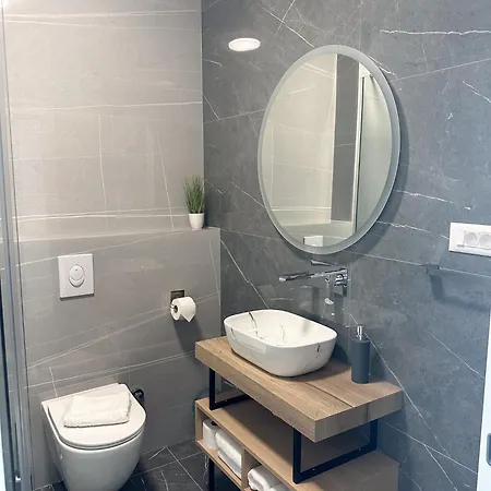 Central Baska Voda Apartments Апартаменты *