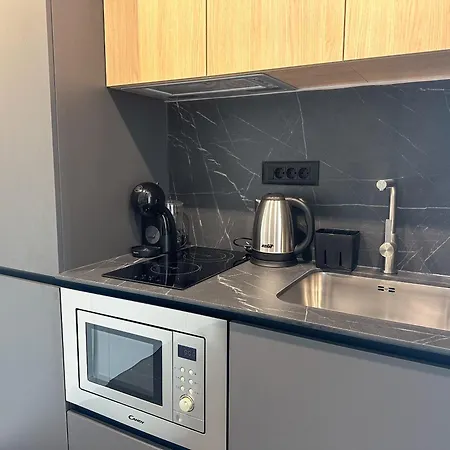 Central Baska Voda Apartments *