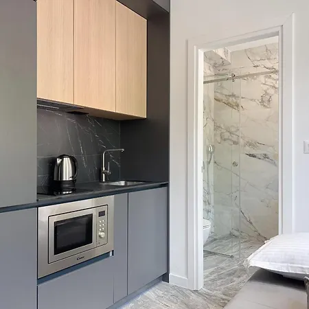 Central Baska Voda Apartments 公寓