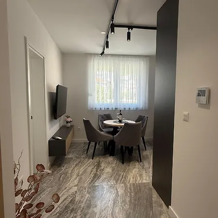 Central Baska Voda Apartments Apartment