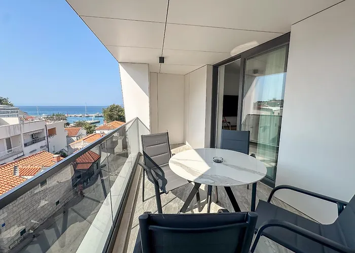 Central Baska Voda Apartments Apartman *