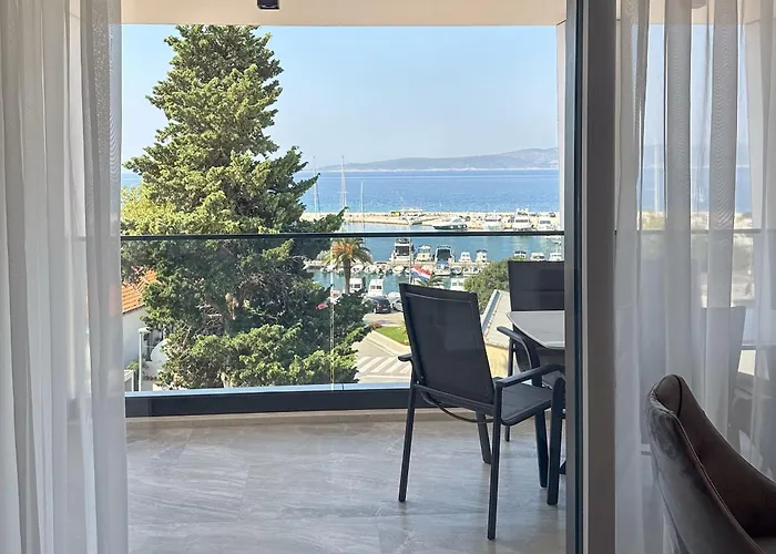 Central Baska Voda Apartments