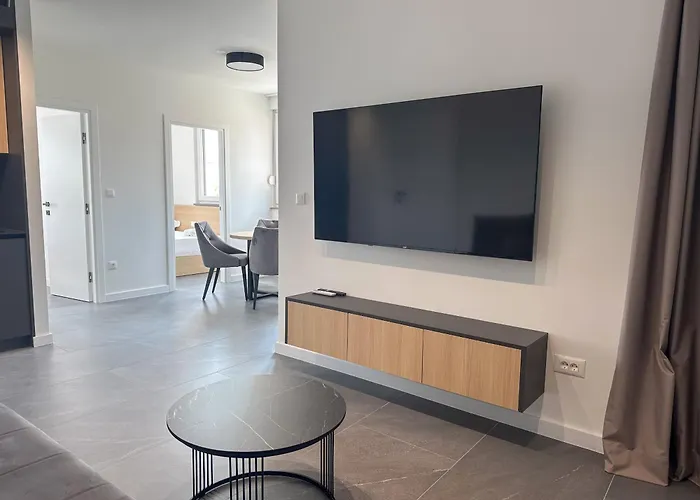 Central Baska Voda Apartments *