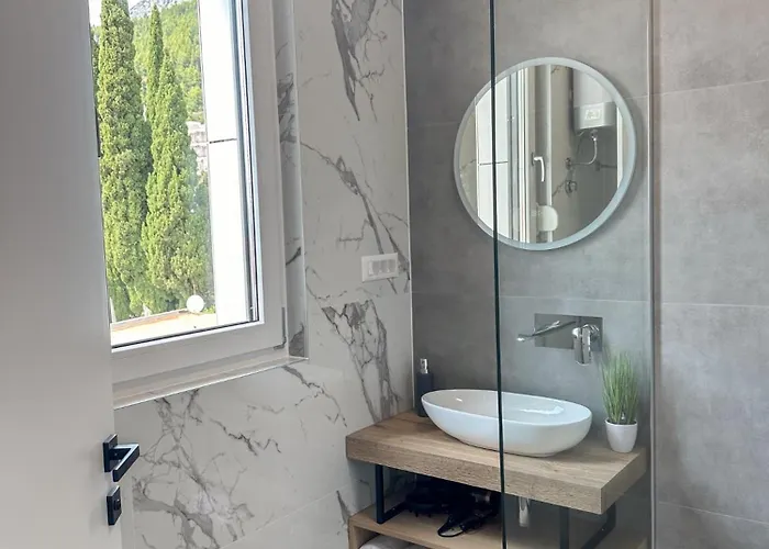 Central Baska Voda Apartments Apartman *