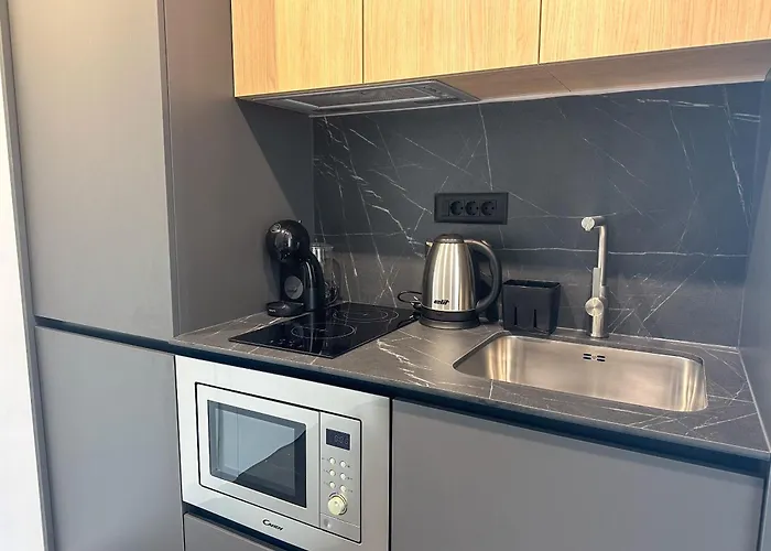 Central Baska Voda Apartments *
